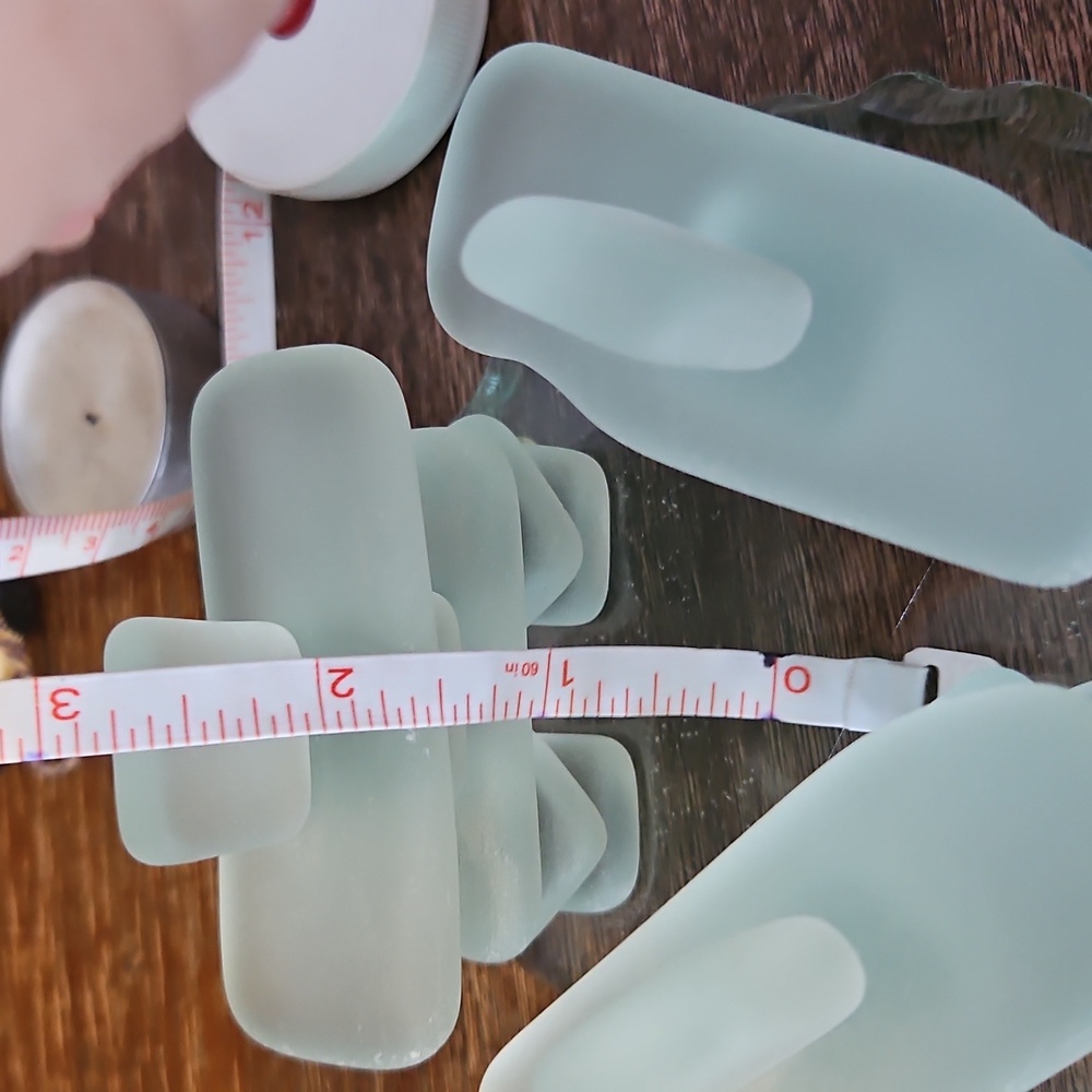 Frosted Glass Inukshuk - Picture 5 of 5